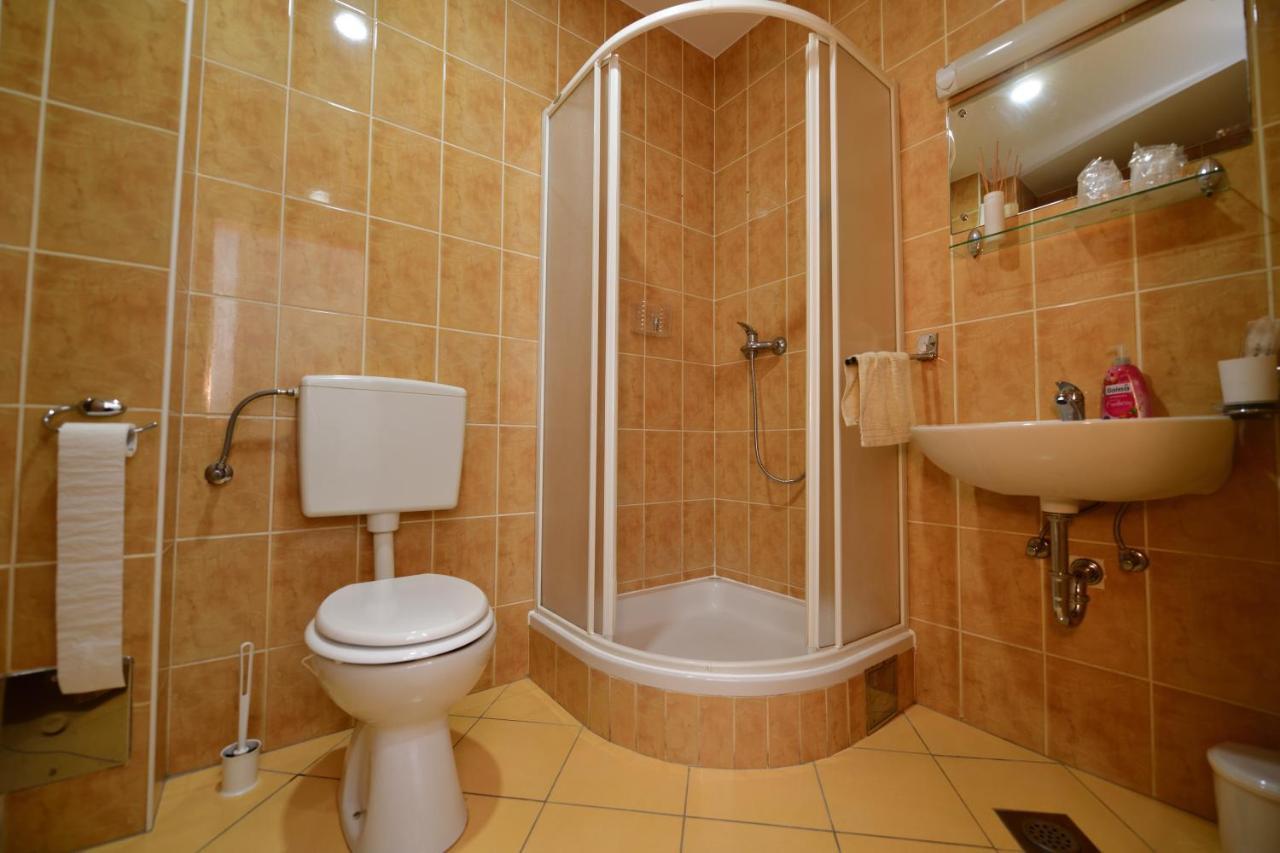 Apartman Miran Осиек Екстериор снимка